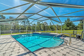 Sunny Homosassa Escape with Shared Pool and Yard
